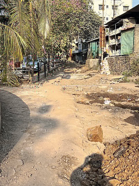 सांडपाणी वाहिनीमुळे 
लोहगावातील नागरिक हैराण