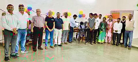 तेरुंगण आश्रमशाळेला 
़‘रोटरी’तर्फे ११ संगणक