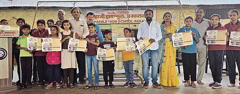 दैनिक सकाळची राज्यस्तरीय चित्रकला स्पर्धा ही विद्यार्थी घडविणारी चळवळ :  लायन्स शाळेचे चेअरमन राजेंद्र हत्ते, स्पर्धेचे शानदार उद्घाटन