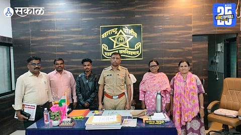 Akola News : ८ वर्षांच्या प्रतीक्षेला अखेर पूर्णविराम; हरवलेला लेक सापडला, वडिलांच्या डोळ्यांत आनंदाश्रू