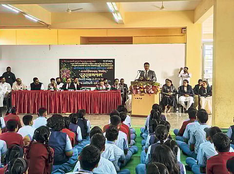 मुलींनी उच्चशिक्षित, सक्षम  
होणे गरजेचे ः सय्यद