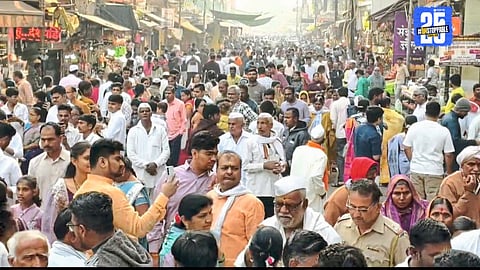 Holiday Rush Brings Huge Devotee Influx to Lord Vitthal’s Temple