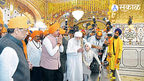 nanded gurudwara cm devendra fadnavis ashok chavan and atul save