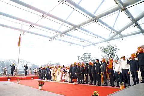 कर्तव्यांबद्दल नागरिकांनी जागरूक रहावे