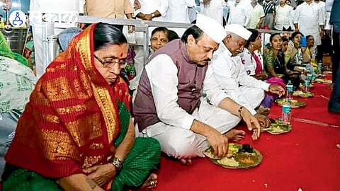 Ajit Pawar Eating Mahaprasad in kirtan mahotsav