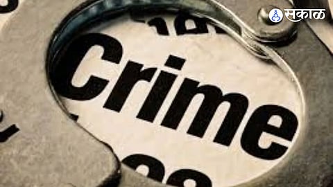 Swargate Pune hookah parlour police raid 