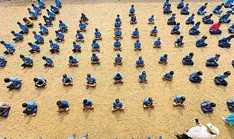 फुलवडे आश्रमशाळेत ‘जागतिक प्रकाश प्रवहन’