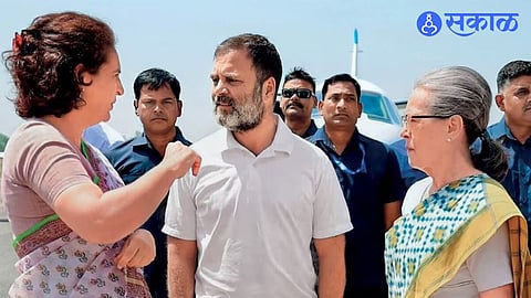 priyanka gandhi, rahul gandi and sonia gandhi