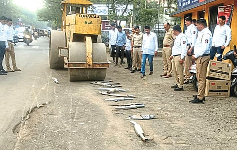 लोणावळ्यात ‘बुलेट राजां’ना दणका