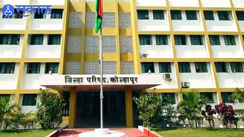 Annasaheb Navane interacting with villagers during his tenure as Zilla Parishad President.