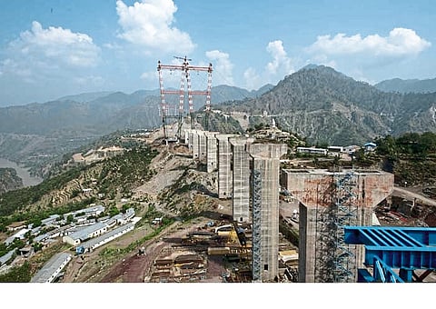 केंद्रीय अर्थसंकल्प : पायाभूत सुविधा आणि संरक्षणासाठी विक्रमी तरतूद