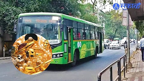 Pune PMP bus gold jewelry theft elderly woman 