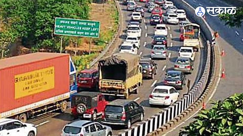 Pune Mumbai expressway traffic