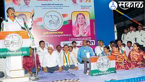 Jayant Patil addressing a public meeting 