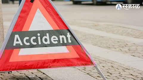 Shirur Nhavare road accident bike tractor trolley