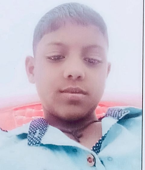 बारा वर्षीय विद्यार्थ्याची गळफास घेऊन आत्महत्या