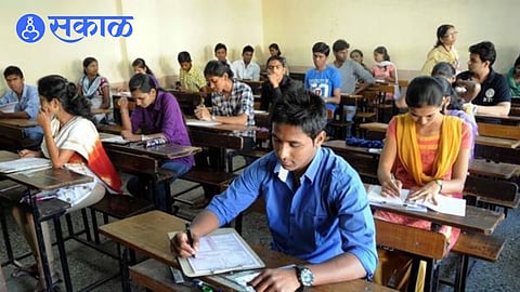 Students arrive at an HSC examination center