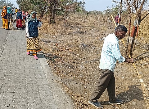 देहूरोड कॅन्टोन्मेंटमध्ये स्वच्छतेचा देखावा