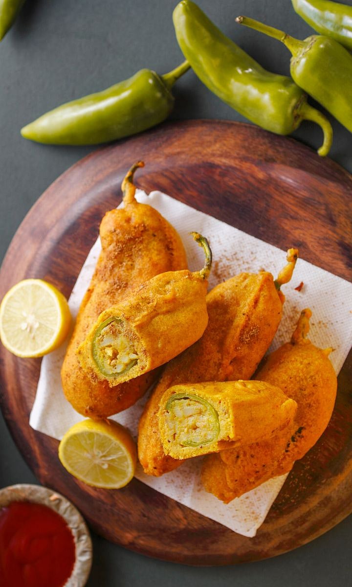 https://media.assettype.com/esakal%2F2026-02-12%2F4qc27mb5%2Fmirchi-vada?ar=40%3A21&auto=format%2Ccompress&enlarge=true&mode=crop&ogImage=true&overlay=false&overlay_position=bottom&overlay_width=100&w=1200