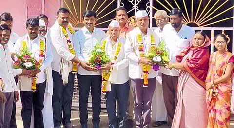 आंधळी सोसायटीच्या अध्यक्षपदी सुरेश पवार