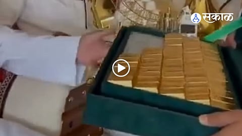 24K Gold Biscuits at a Wedding? Viral Saudi Video Leaves Internet Shocked — Truth Finally Revealed