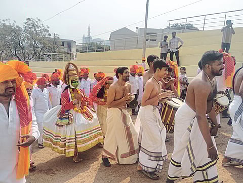 ‘हर हर महादेव’चा नामघोषाने मंदिरे दुमदुमली