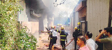 पिंपळे गुरवमधील चार गोदामांना भीषण आग