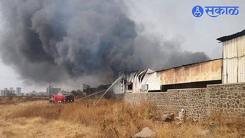godown fire in lohgaon wagholi road