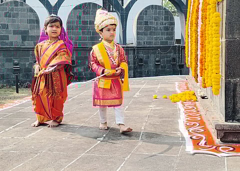 सासवडच्या शिवतीर्थावर शिवरायांचा जयघोष
