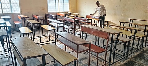 वाल्ह्यातील वाल्मिकी विद्यालयात 
दहावी परीक्षेची जय्यत तयारी सुरू