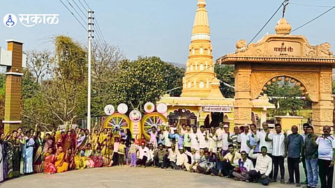 Villagers celebrate after Manyachiwadi secures first prize in the Majhi Vasundhara Abhiyan competition.