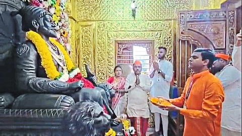 भव्य शिवमंदिर शिवगर्जनांनी दुमदुमला