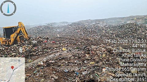 चऱ्होली खुर्द ग्रामपंचायतीने हलविला कचरा