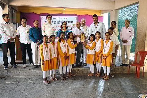 मलकापूर येथे संपन्न झालेल्या समूह गीत गायन स्पर्धा.