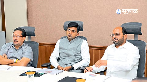 District officials and public representatives