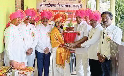 ढेबेवाडी बनपुरीतील श्री नाईकबा विद्यामंदिरात सत्कार