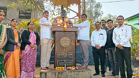 भिलार : ​''पुस्तकांच्या गावात'' शिवजयंतीचा जागर; भिलारमध्ये शिवरायांना अभिवादन