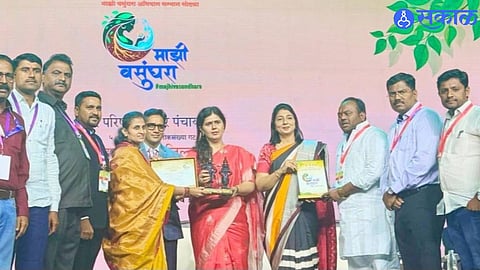 Cleanliness Award Ceremony Turns Controversial in Pandharpur