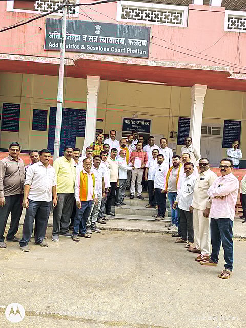 बुलढाणा जिल्ह्यातील छत्रपती शिवाजी महाराज यांच्या पुतळ्यांच्या विटंबने प्रकरणी फलटण येथे निषेध   तहसीलदार डॉ.अभिजित जाधव यांना निवेदन