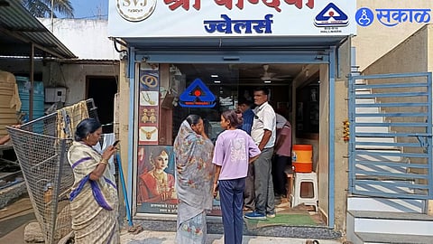 Umbarj Jewelers Hit by ₹25 Lakh Theft in Broad Daylight