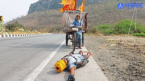 A devotee from Uttar Pradesh embarks on an 8,000 km pilgrimage, paying homage at India’s sacred temples.