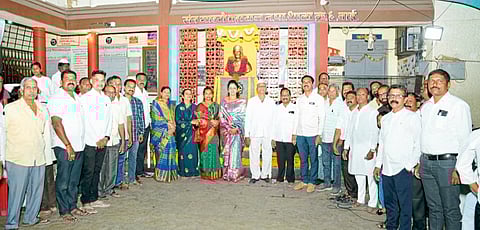 वाईत संत गाडगेबाबा यांची जयंती साजरी.