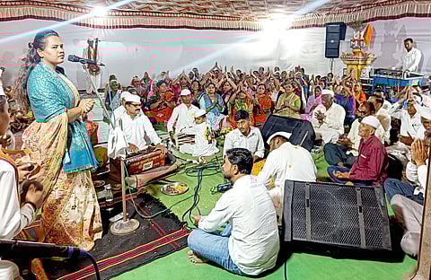 चासमध्ये विश्‍वकर्मा मंदिराचा वर्धापनदिन