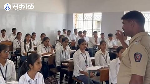 Police Sub-Inspector devidas salave