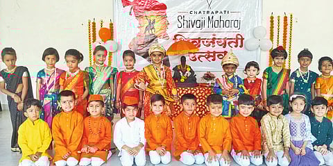 युटोपियन स्कूलमध्ये
शिवजयंती उत्साहात