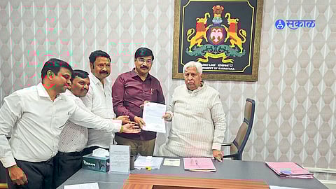 discuss border issues