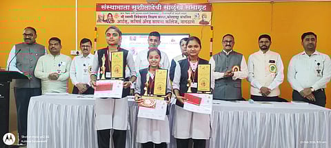 नागठाणे २५ हजाराचे पारितोषिक