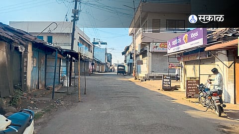 peaceful shutdown protesting
