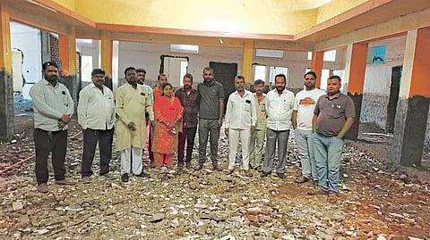 मढ आरोग्य केंद्राच्या इमारतीचे काम निकृष्ट