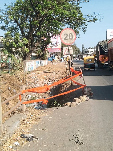 भोसे येथे 
पुलाला भगदाड